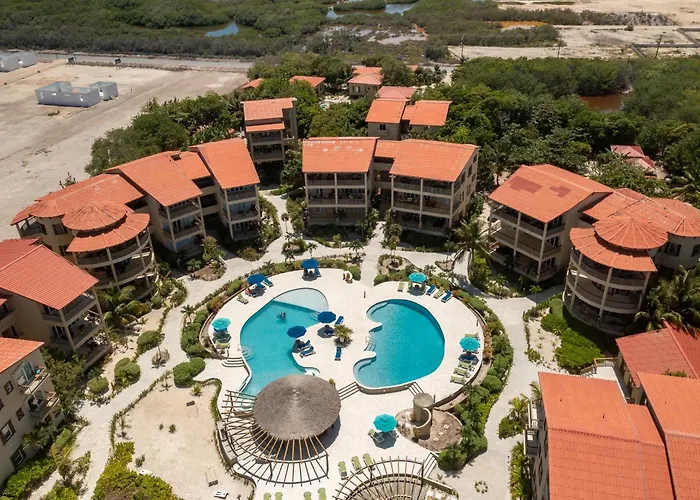 Residences At Barrier Reef 11A Garden View 2 Bedroom By Stay Floreo