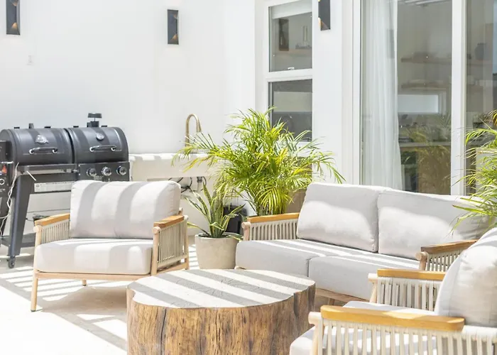 Barefoot Bungalow And Mistico Beach Club Plus Boat Shuttle