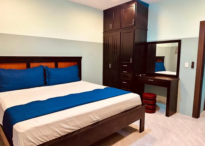 Hotel Sea Queen Suite & Golf Cart Rental