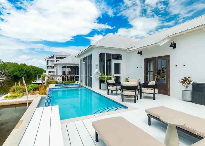 Belizean Serenity And Mistico Beach Club Plus Boat Shuttle