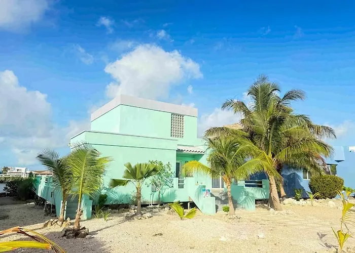 Villa 18 At Maralaguna