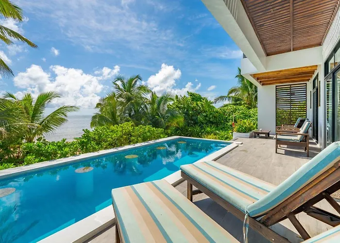 Private Beachfront 4 Bedroom Home W Dock, Pool, Rooftop