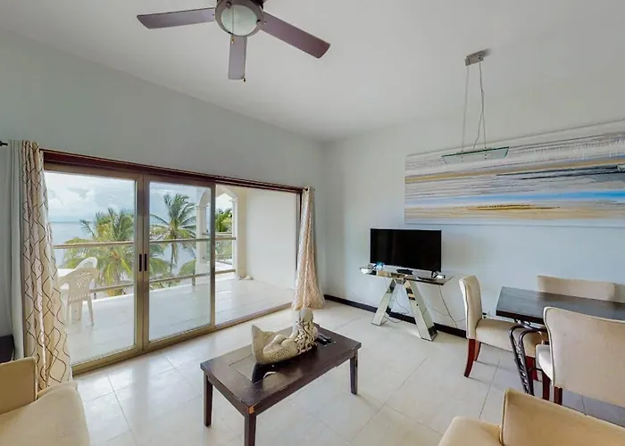 Beachfront Condo With Ocean Views Wifi Partial Ac & Shared Pool Dock Kayaks