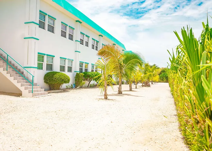 Best Western Grand Baymen Gardens